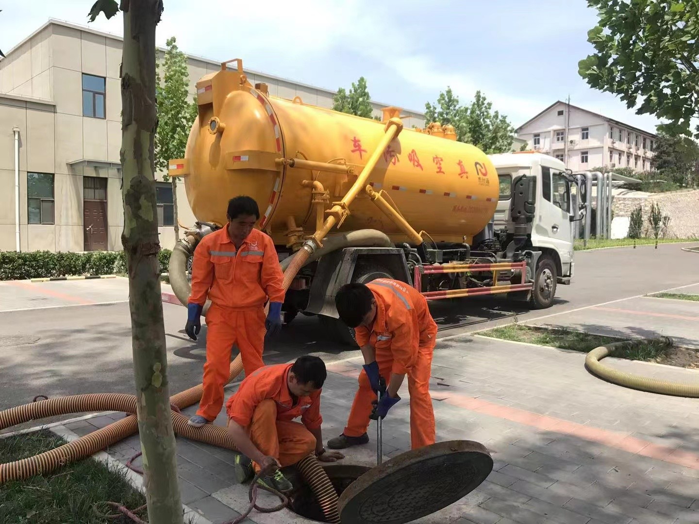 高县化粪池清理与5-8吨吸粪车施工效率分析